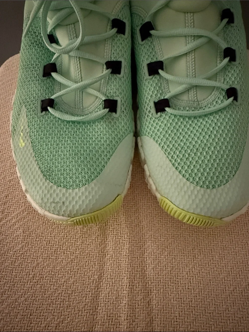 Nike Men’s Mint Foam Ghost Green White Like New Sz 15 CT 3886-300